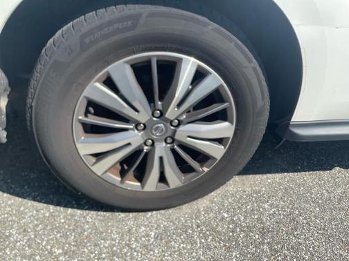 2020 Nissan Pathfinder SL 4WD
