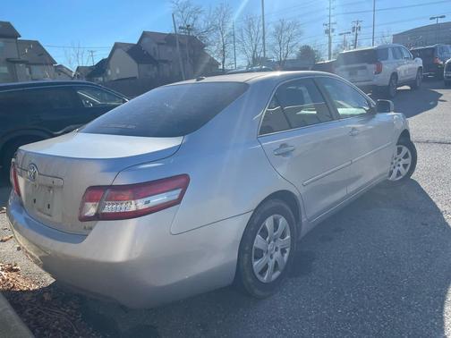 2010 Toyota Camry LE