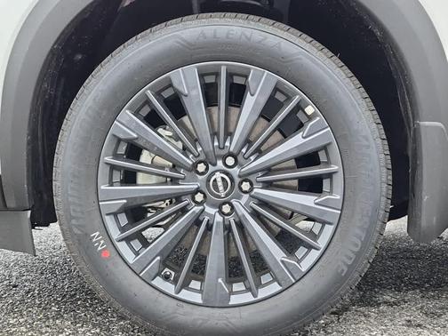 Everest White Pearl Tricoat 2026 Nissan Pathfinder SL