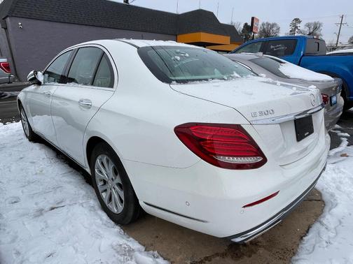 2017 Mercedes-Benz E-Class Luxury