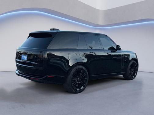 2024 Land Rover Range Rover P530 SE