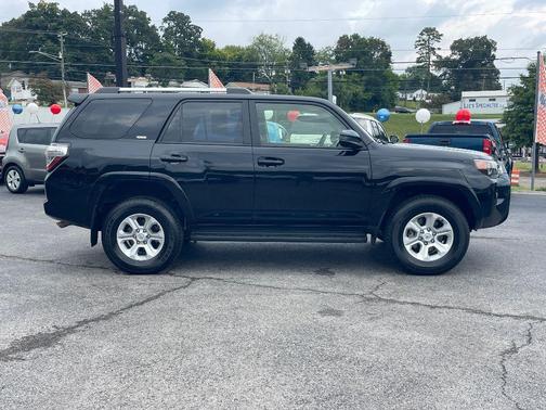 2024 Toyota 4Runner SR5