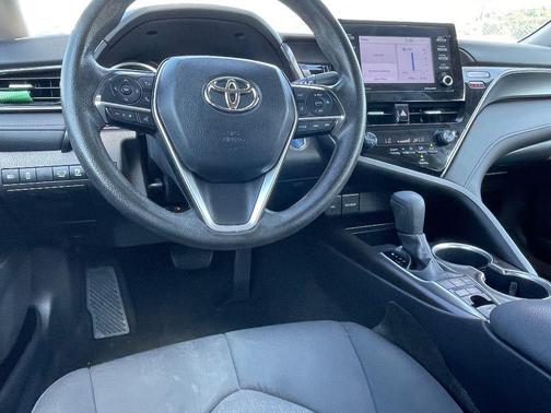 2024 Toyota Camry Hybrid LE