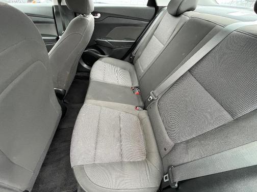 2020 Hyundai Accent SE