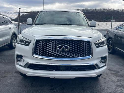 2023 INFINITI QX80 Luxe