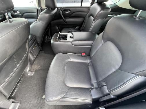 2023 INFINITI QX80 Luxe