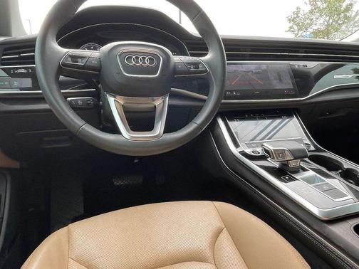 2023 Audi Q8 55 Premium Plus