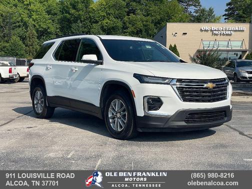 2023 Chevrolet Traverse LT Cloth
