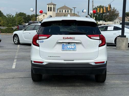 2023 GMC Terrain SLT