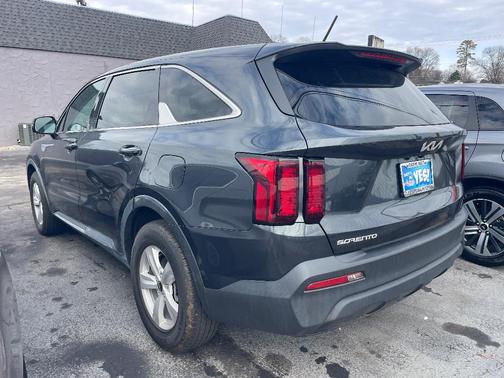 2023 Kia Sorento LX