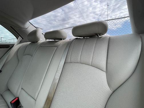 2006 Mercedes-Benz C-Class 