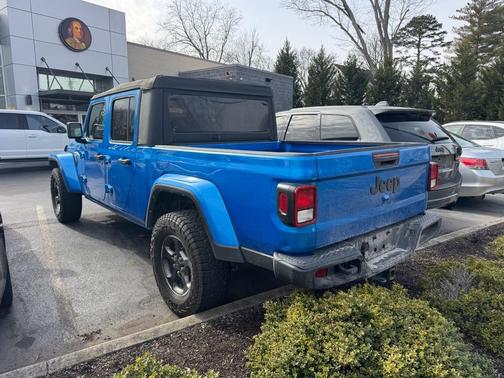 2022 Jeep Gladiator Sport