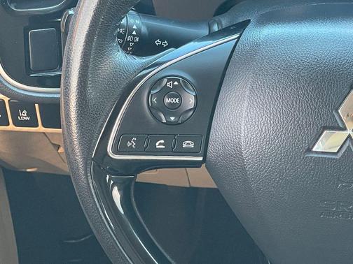 2020 Mitsubishi Outlander SE