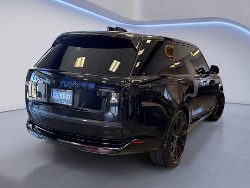 2024 Land Rover Range Rover P530 SE