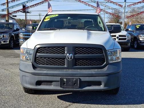 2018 RAM 1500 Tradesman Crew Cab 4x4 57' Box
