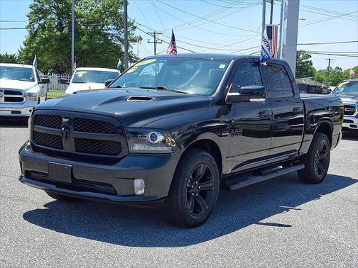 2017 RAM 1500 Night Crew Cab 4x4 57' Box