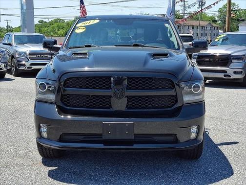 2017 RAM 1500 Night Crew Cab 4x4 57' Box