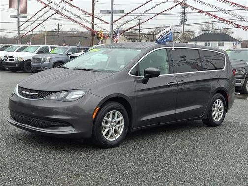 2021 Chrysler Voyager LX