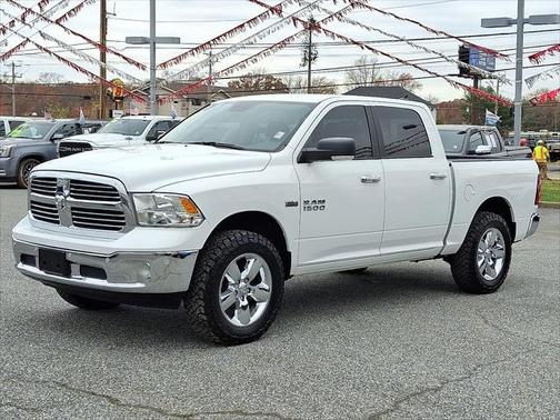 2017 RAM 1500 Big Horn Crew Cab 4x4 57' Box