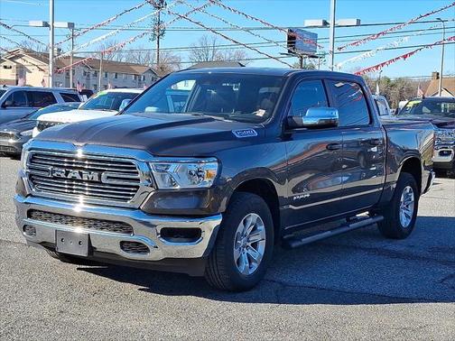 2024 RAM 1500 Laramie Crew Cab 4x4 57' Box