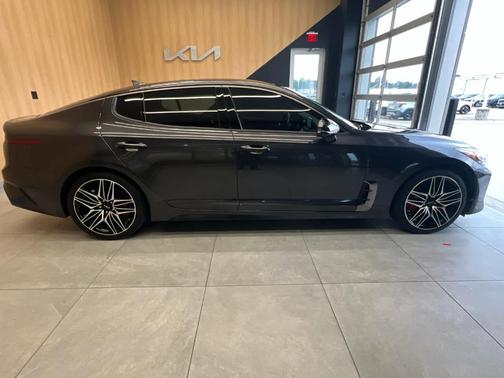 Metal 2022 Kia Stinger GT2