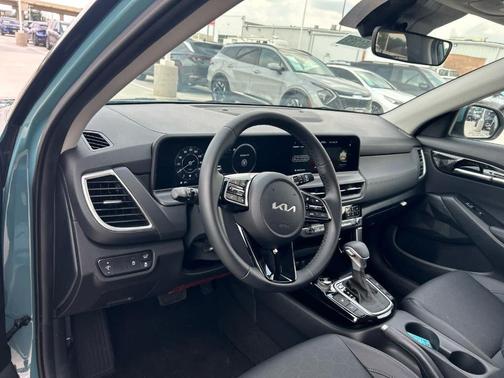 2025 Kia Seltos EX