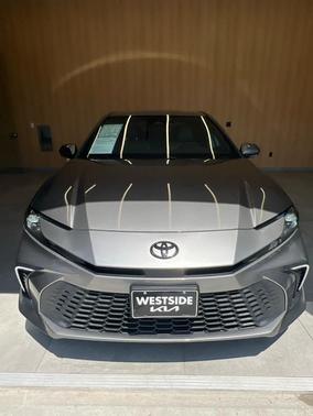 Metal 2025 Toyota Camry SE