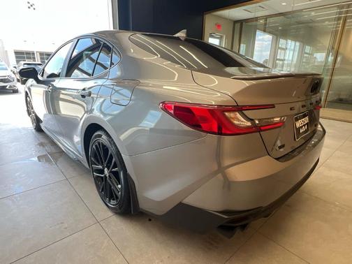 Metal 2025 Toyota Camry SE