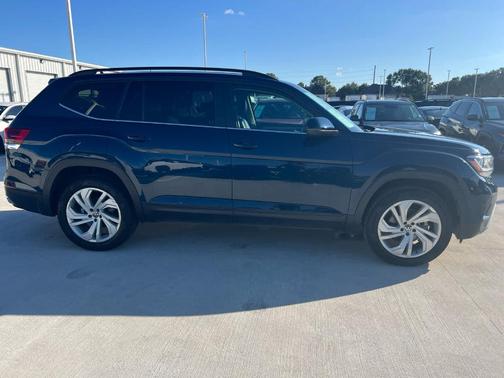 2022 Volkswagen Atlas 3.6L SE w/Technology