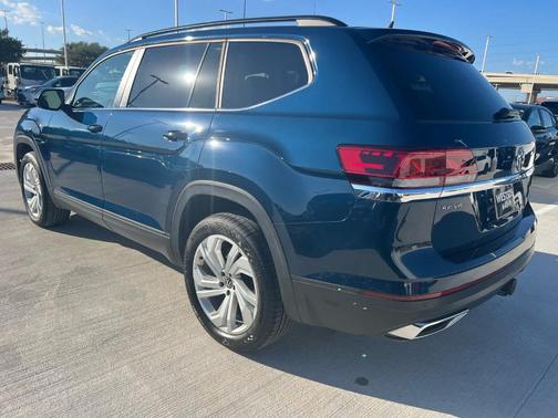 2022 Volkswagen Atlas 3.6L SE w/Technology