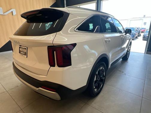 Glacial White Pearl 2026 Kia Sorento S
