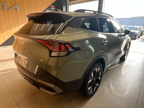 Jungle Green 2023 Kia Sportage X-Line