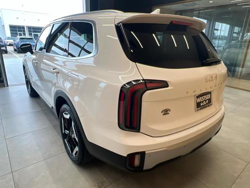 Glacial White Pearl 2023 Kia Telluride EX