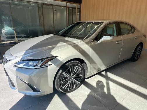 2024 Lexus ES 350 