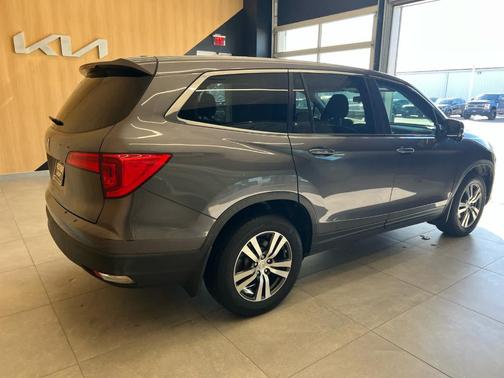 2017 Honda Pilot EX