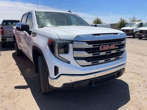 Summit White 2025 GMC Sierra 1500 SLE