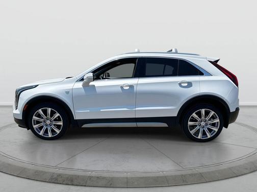 Crystal White Tri-Coat 2021 Cadillac XT4 Premium Luxury