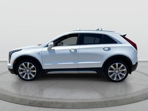 Crystal White Tri-Coat 2021 Cadillac XT4 Premium Luxury