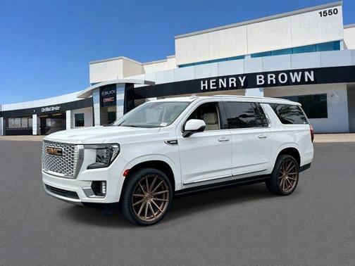 Summit White 2023 GMC Yukon XL Denali