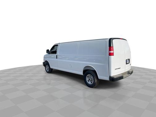 2025 GMC Savana 2500 Work Van