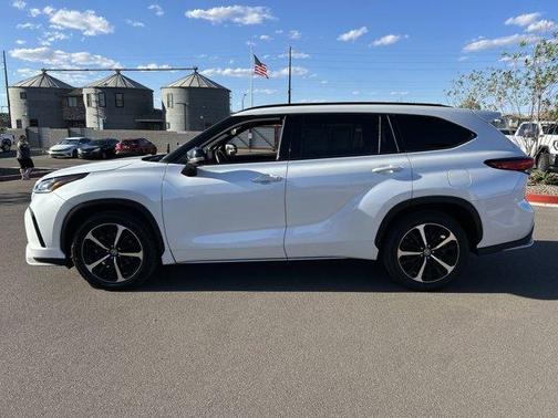 2022 Toyota Highlander XSE