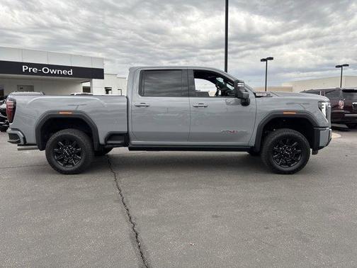 2025 GMC Sierra 2500 AT4