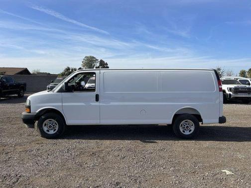 2025 GMC Savana 2500 Work Van
