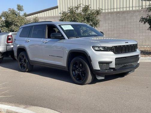 2023 Jeep Grand Cherokee L Laredo