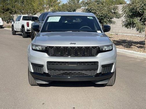 2023 Jeep Grand Cherokee L Laredo