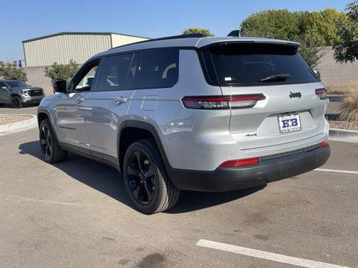 2023 Jeep Grand Cherokee L Laredo