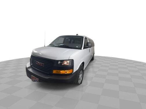 2025 GMC Savana 3500 LS