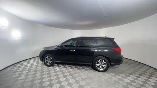 2020 Nissan Pathfinder SV