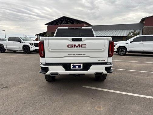 2022 GMC Sierra 1500 AT4