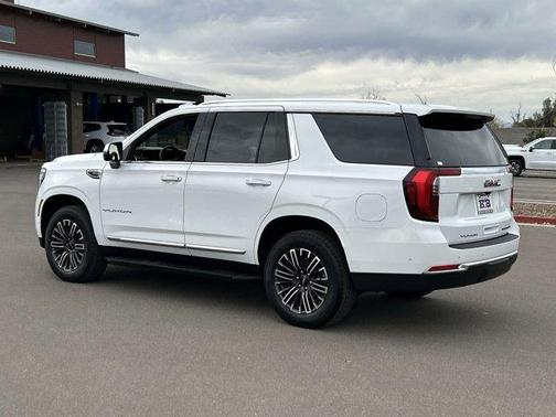 2025 GMC Yukon Elevation